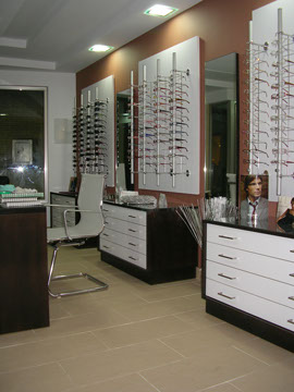 Otro ángulo del interior de la óptica